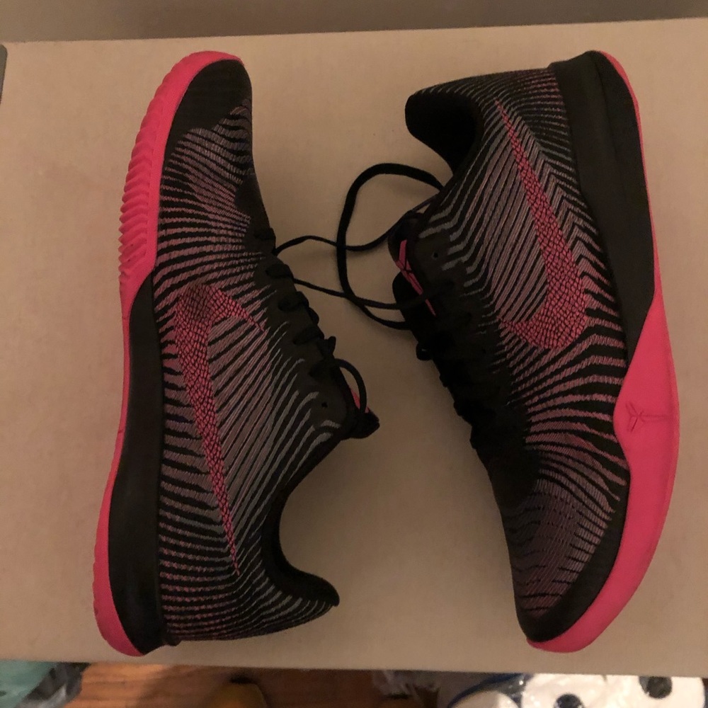 Size 12 Kobe Bryant